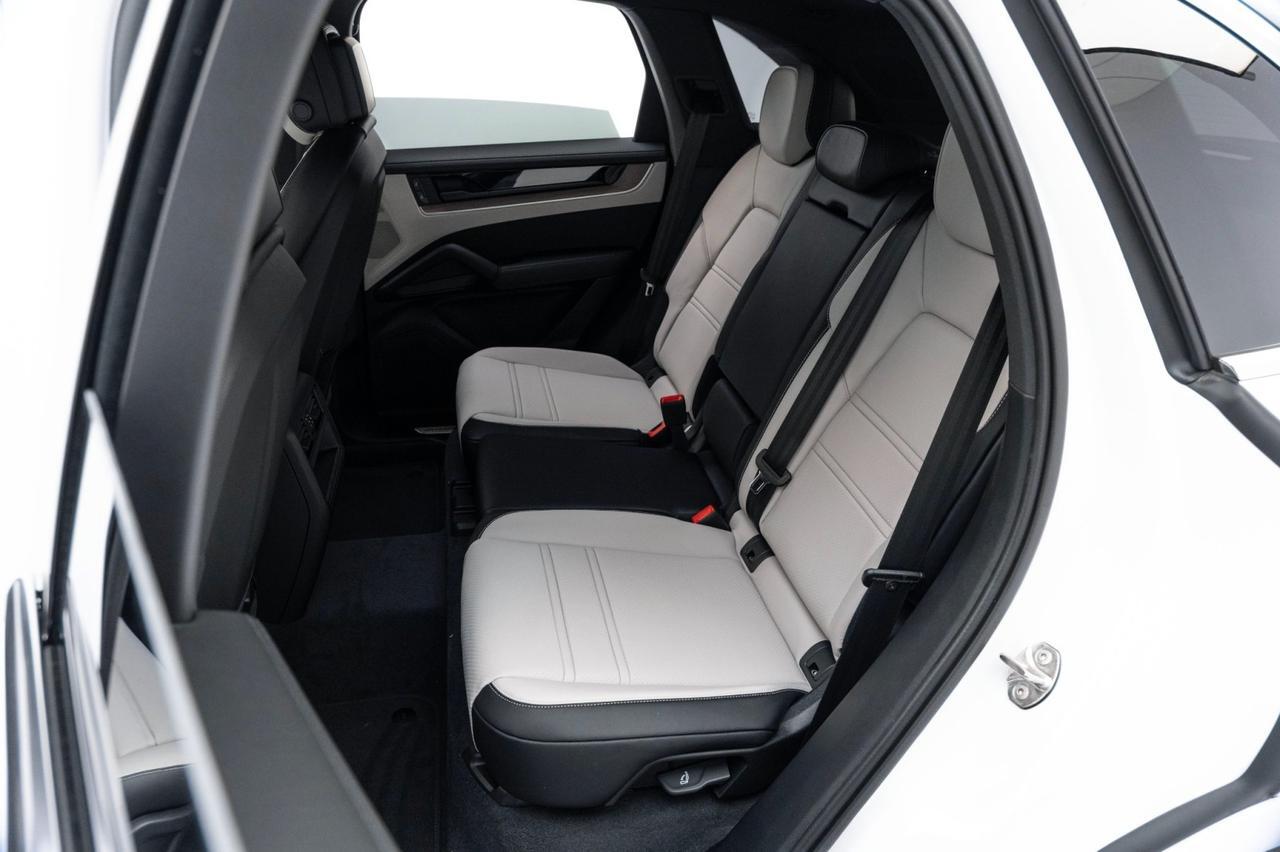 2025 Porsche Cayenne Pompano Beach FL