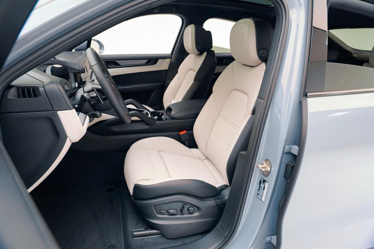 2025 Porsche Cayenne Pompano Beach FL