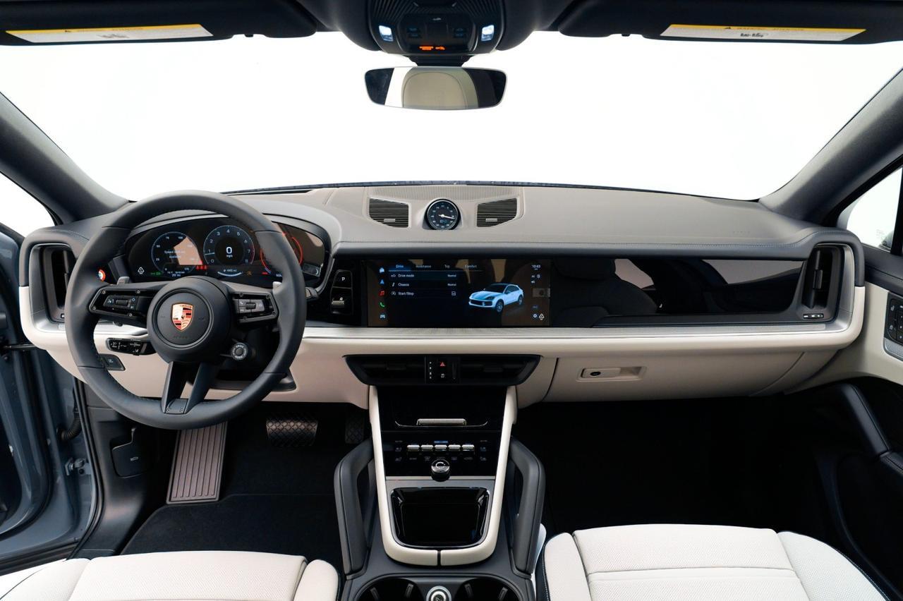 2025 Porsche Cayenne Pompano Beach FL