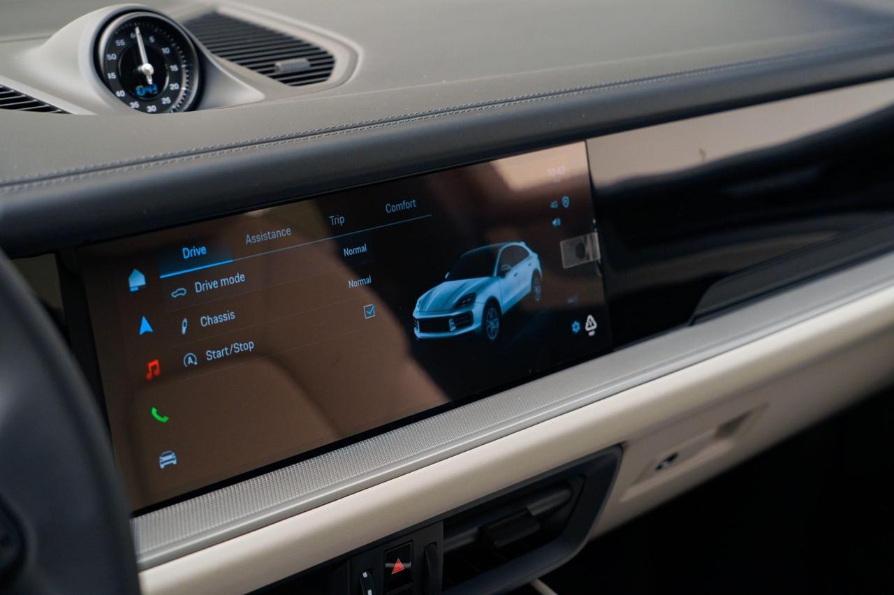 2025 Porsche Cayenne Pompano Beach FL