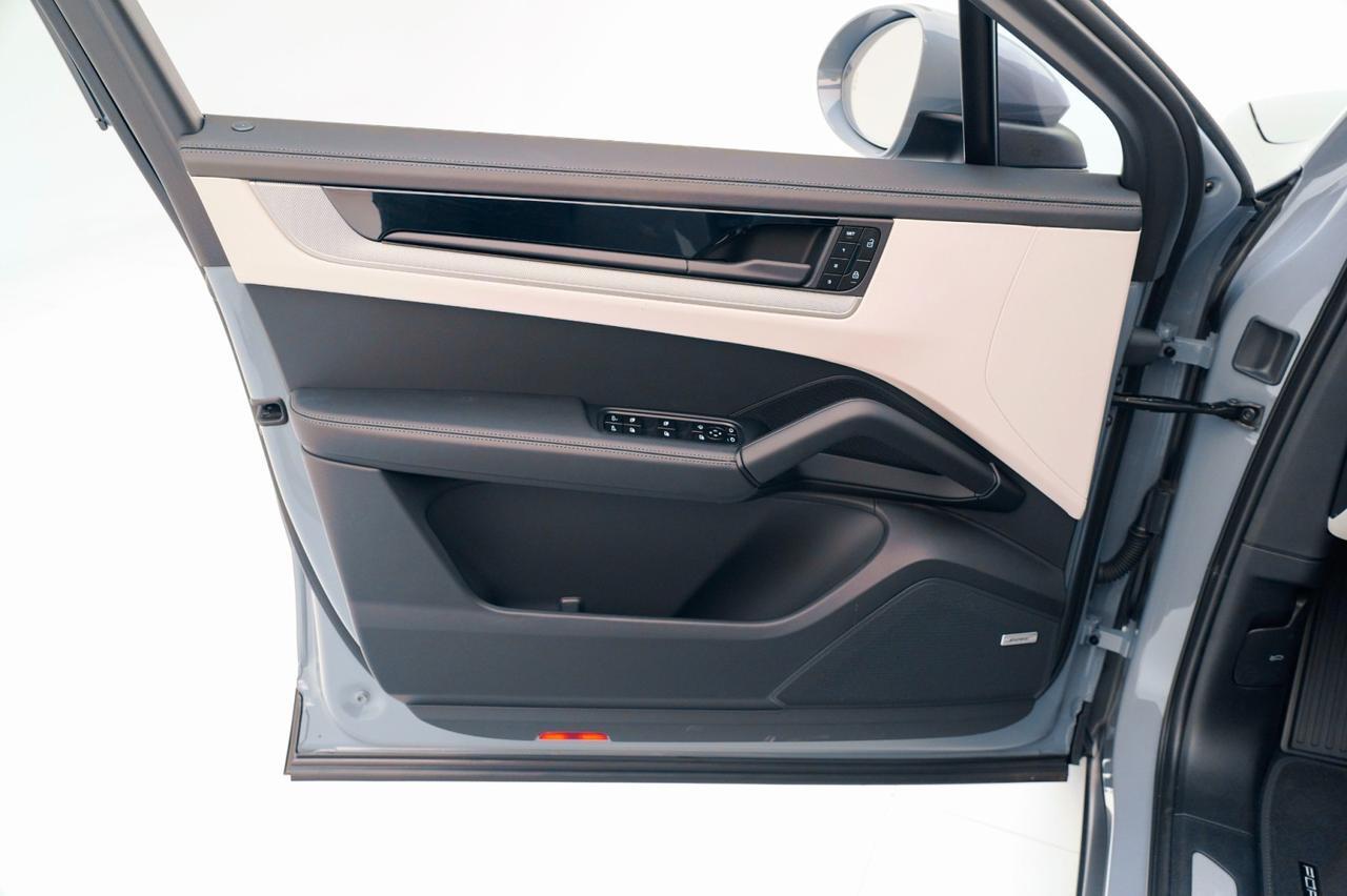 2025 Porsche Cayenne Pompano Beach FL