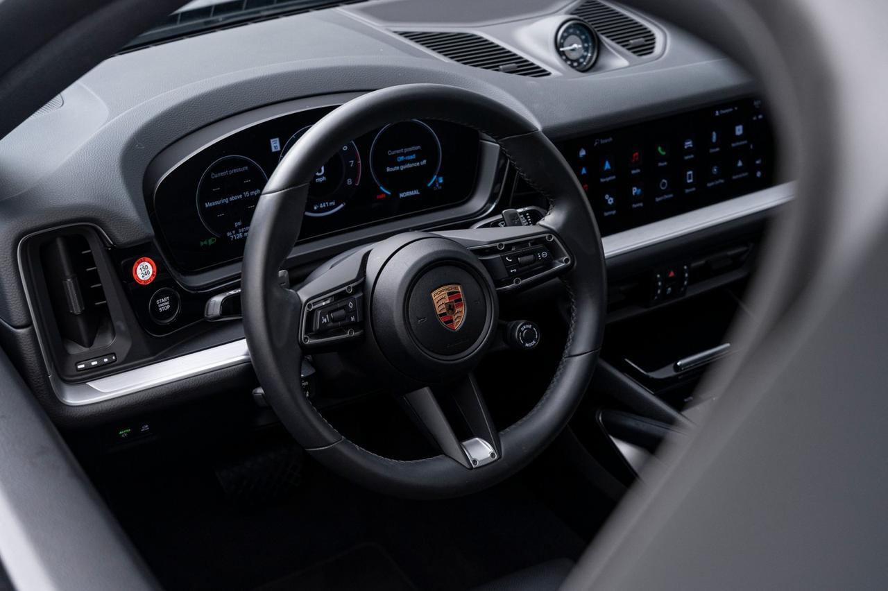 2025 Porsche Cayenne Pompano Beach FL
