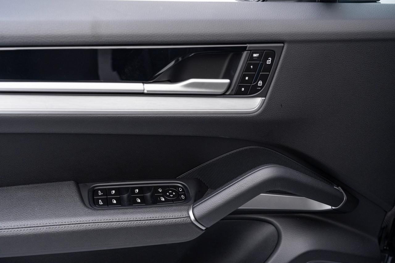 2025 Porsche Cayenne Pompano Beach FL