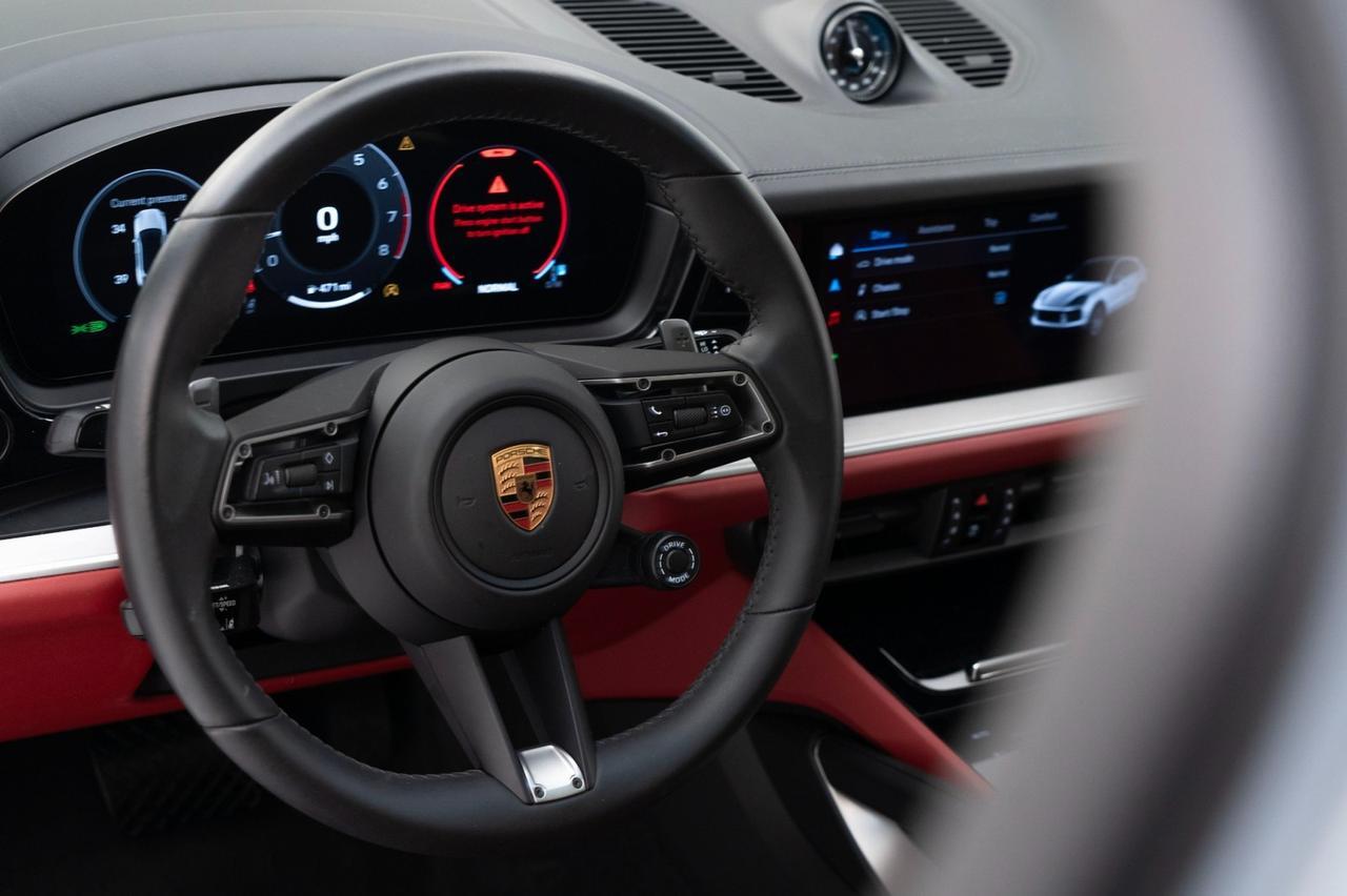 2025 Porsche Cayenne Pompano Beach FL