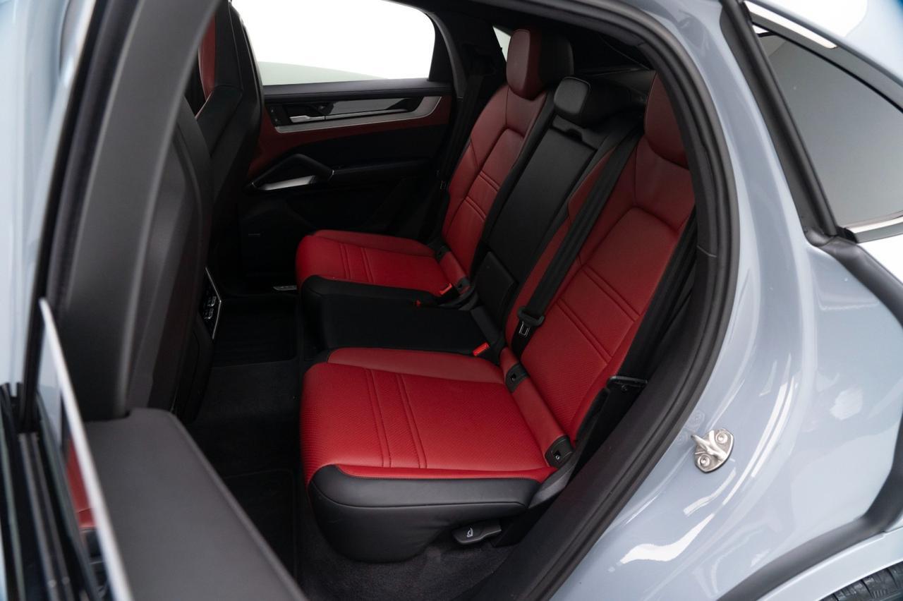 2025 Porsche Cayenne Pompano Beach FL