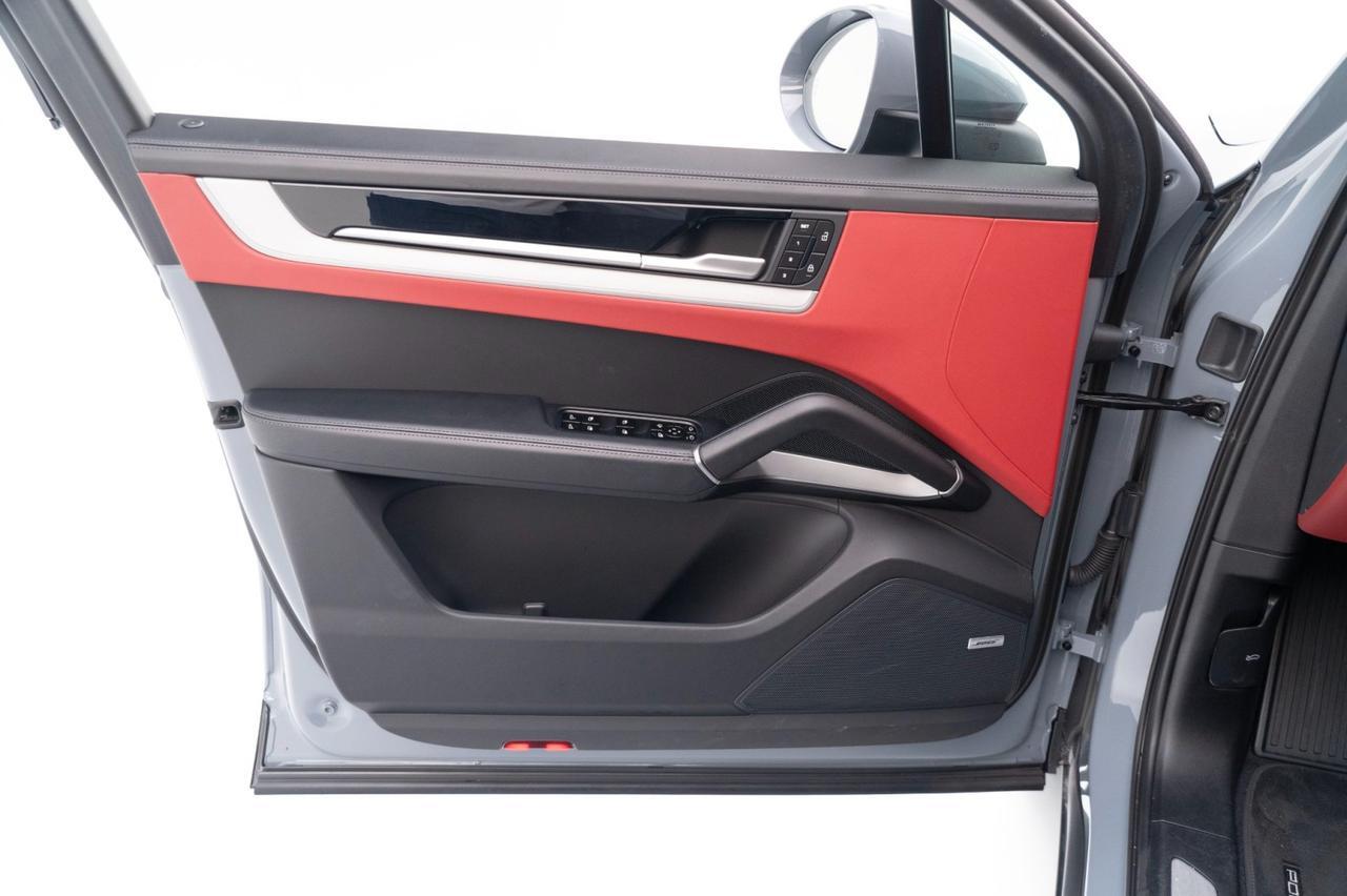 2025 Porsche Cayenne Pompano Beach FL
