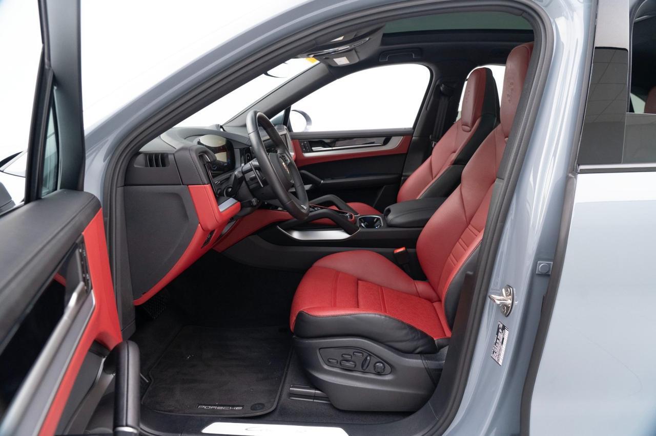 2025 Porsche Cayenne Pompano Beach FL
