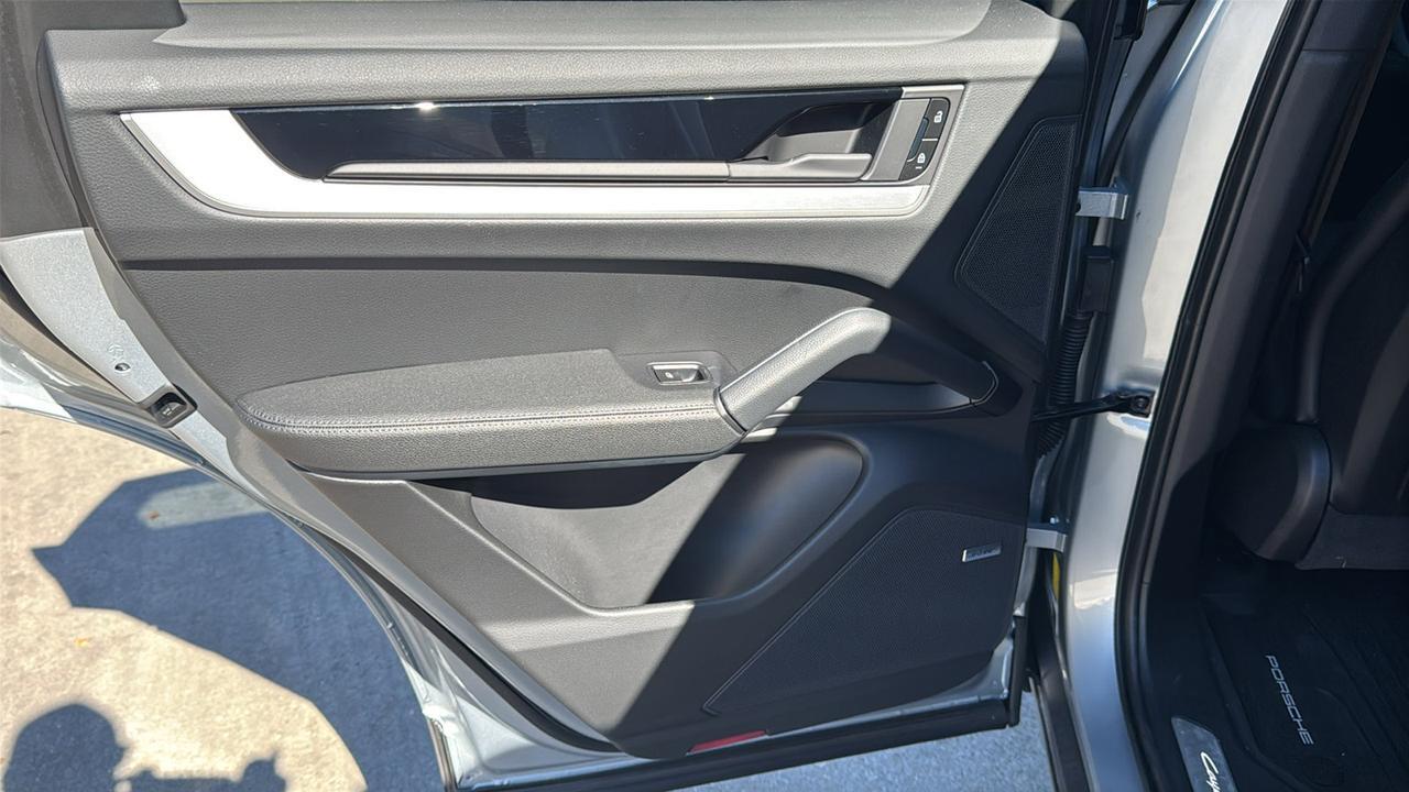 2025 Porsche Cayenne  Selma TX