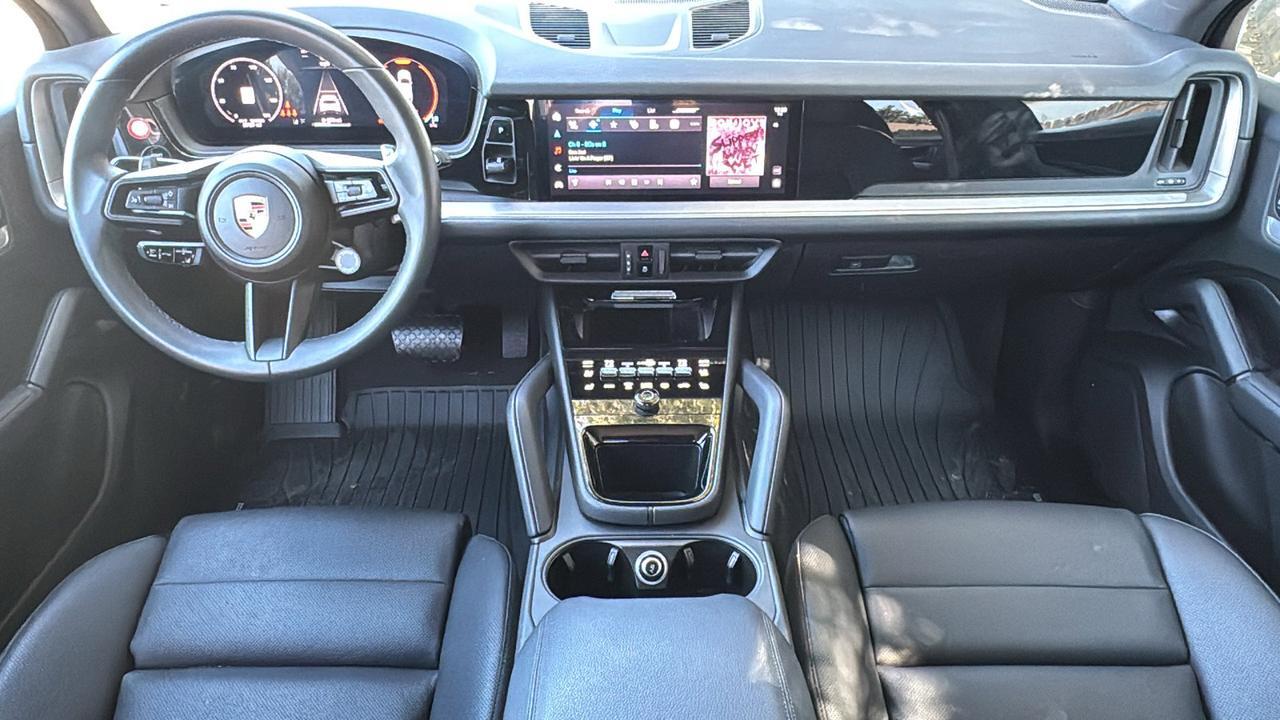 2025 Porsche Cayenne  Selma TX
