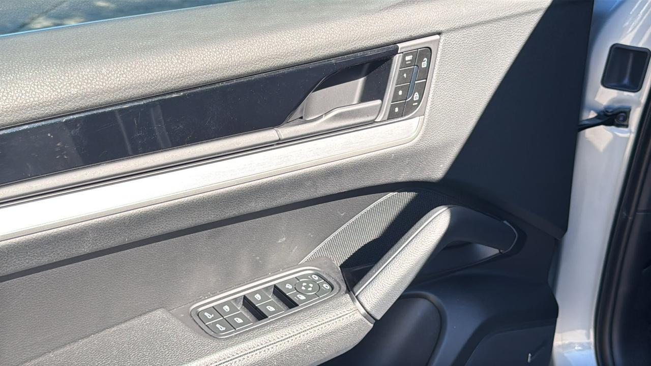 2025 Porsche Cayenne  Selma TX