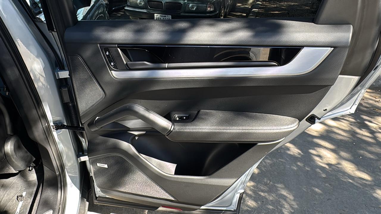 2025 Porsche Cayenne  Selma TX