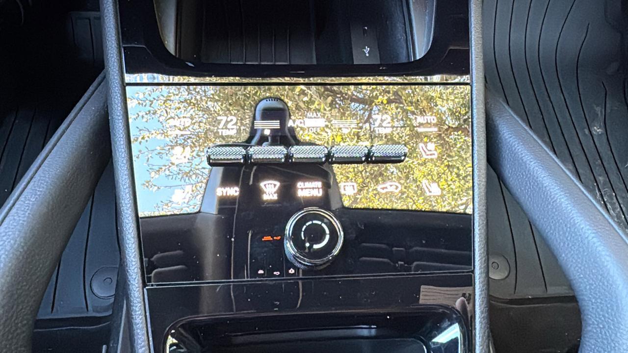 2025 Porsche Cayenne  Selma TX