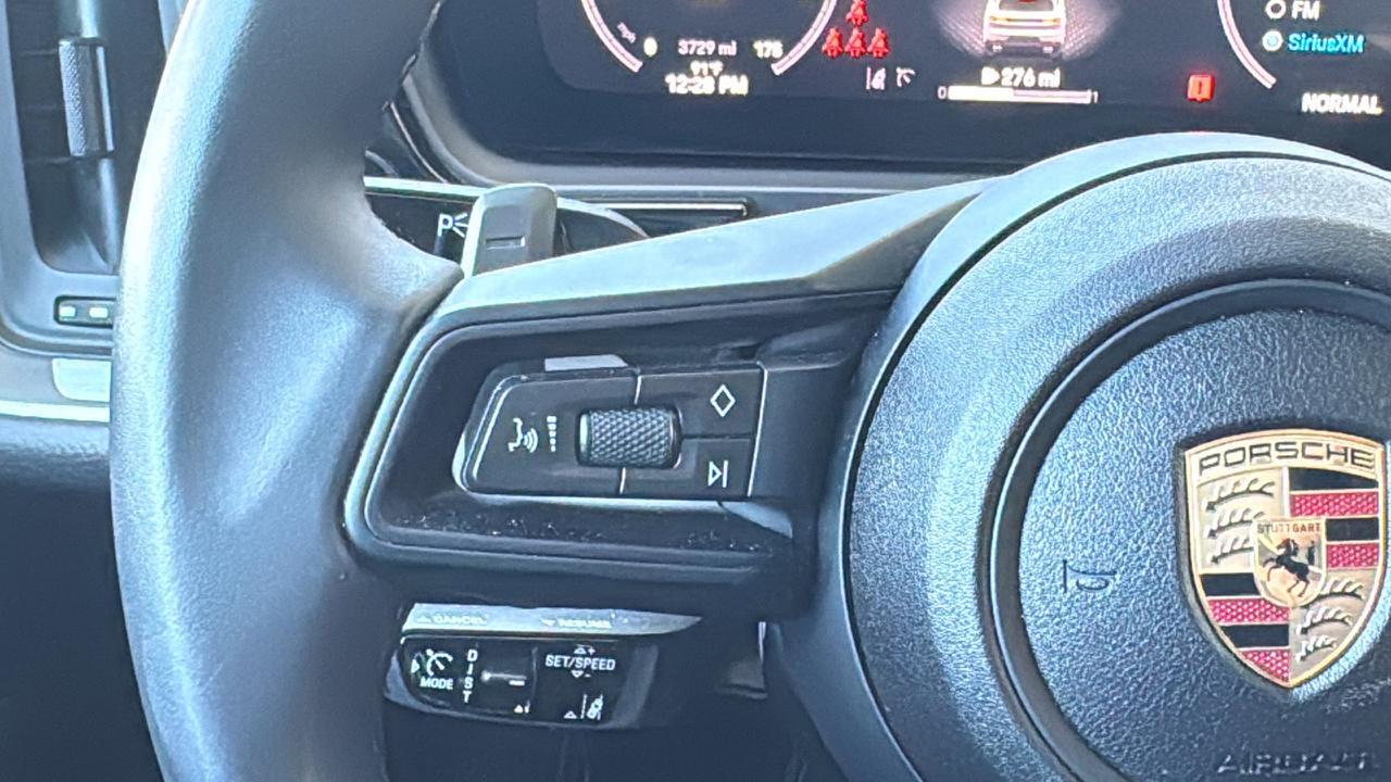 2025 Porsche Cayenne  Selma TX