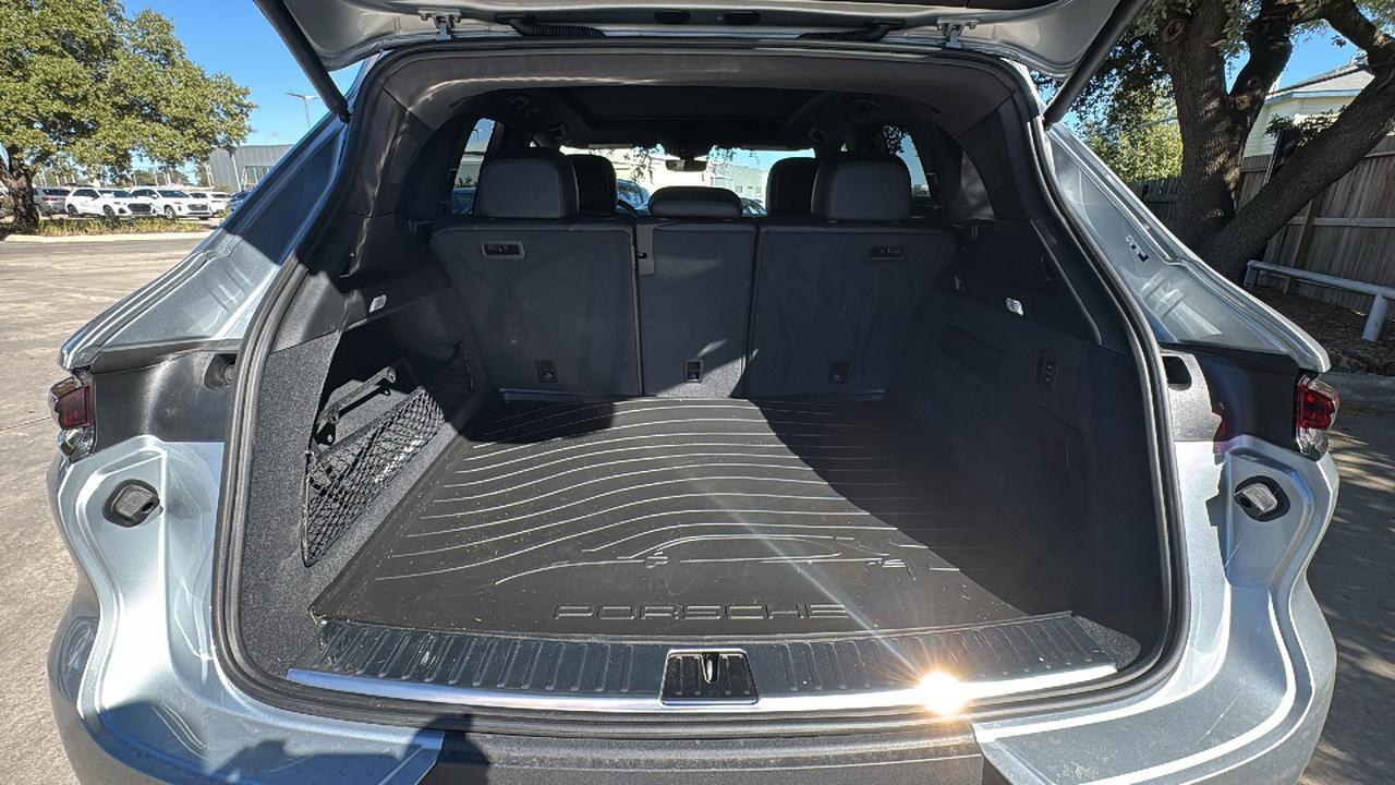 2025 Porsche Cayenne  Selma TX