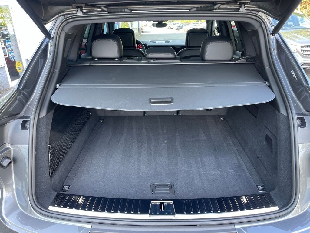 2025 Porsche Cayenne Base Orange MA