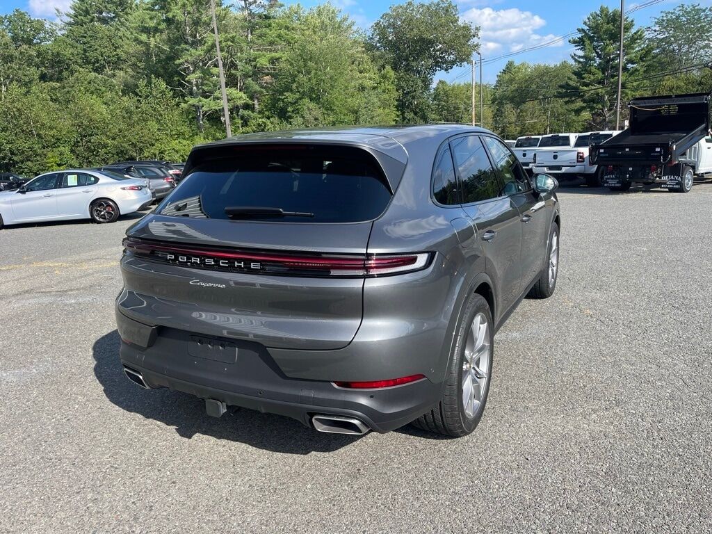 2025 Porsche Cayenne Base Orange MA