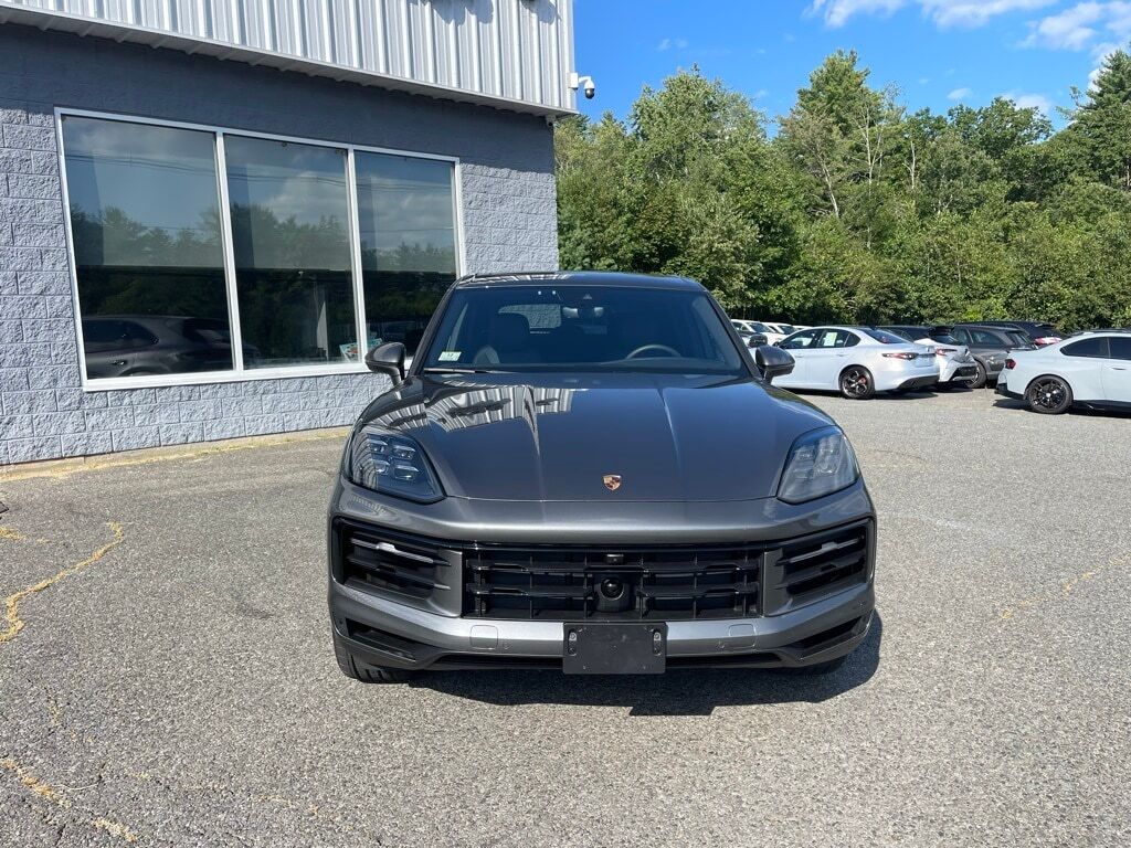 2025 Porsche Cayenne Base Orange MA