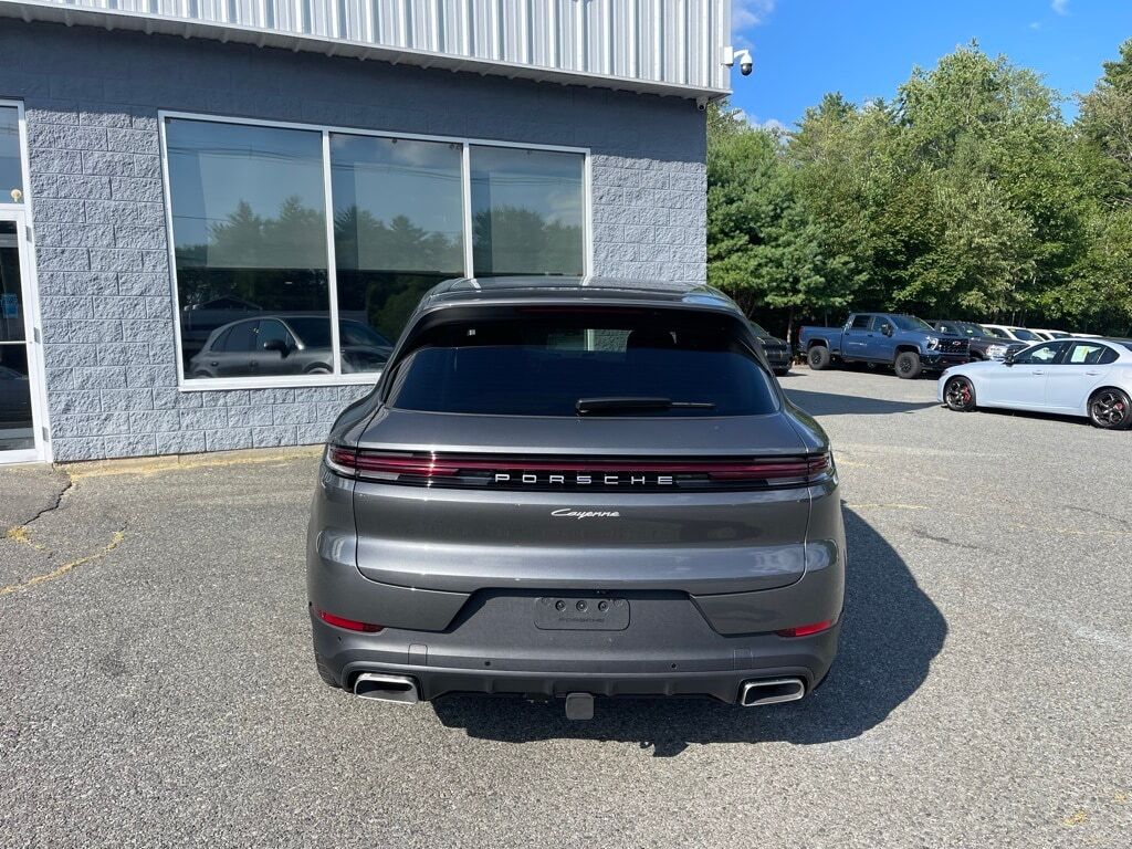 2025 Porsche Cayenne Base Orange MA