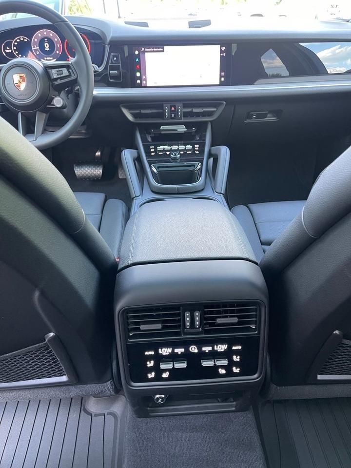 2025 Porsche Cayenne Base Orange MA