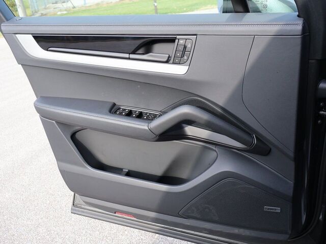 2025 Porsche Cayenne Coupe  Oshkosh WI