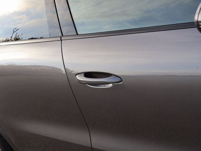 2025 Porsche Cayenne Coupe  Oshkosh WI