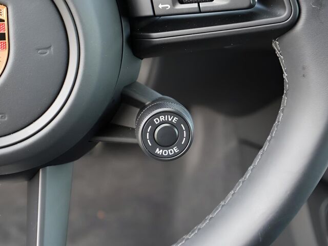 2025 Porsche Cayenne Coupe  Oshkosh WI