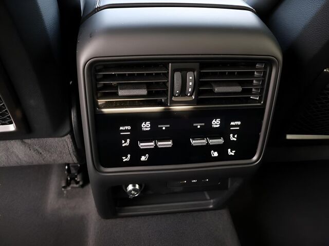 2025 Porsche Cayenne Coupe  Oshkosh WI