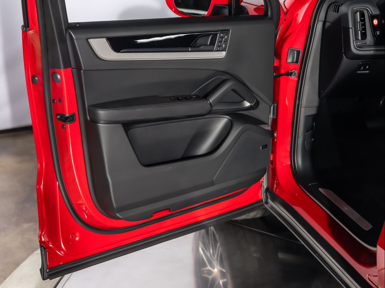 2025 Porsche Cayenne Coupe Santa Clarita CA