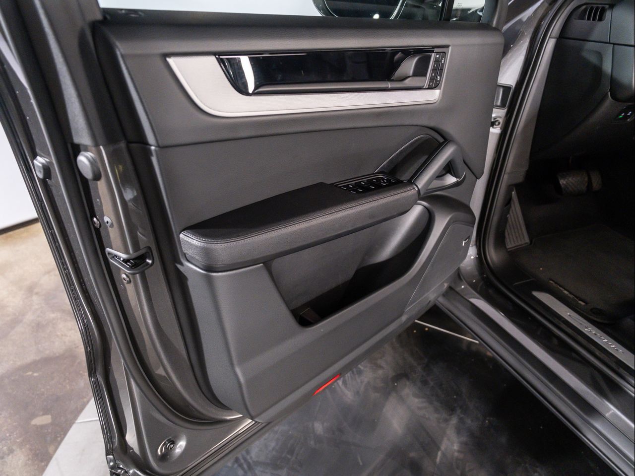 2025 Porsche Cayenne Coupe Santa Clarita CA