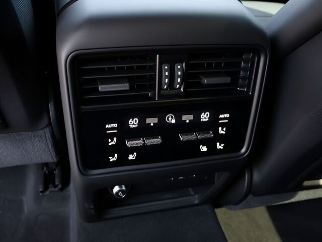 2025 Porsche Cayenne Coupe GTS Oshkosh WI