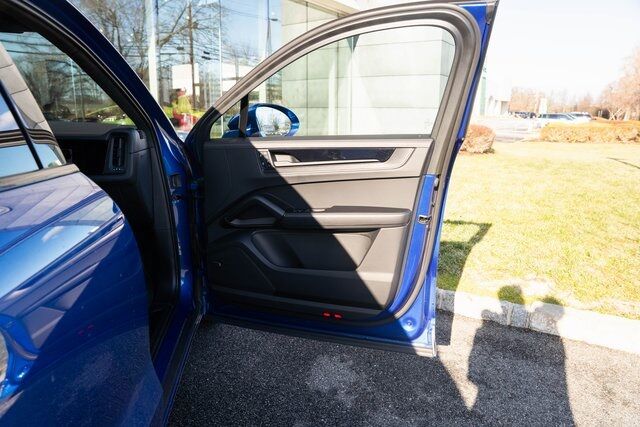 2025 Porsche Cayenne Coupe GTS Paramus NJ