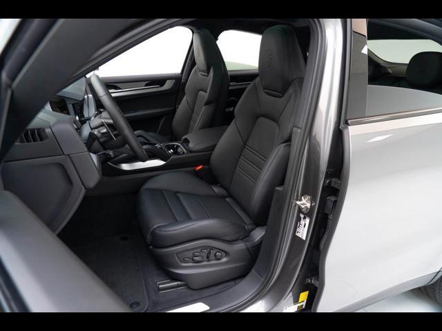 2025 Porsche Cayenne Coupe Pompano Beach FL