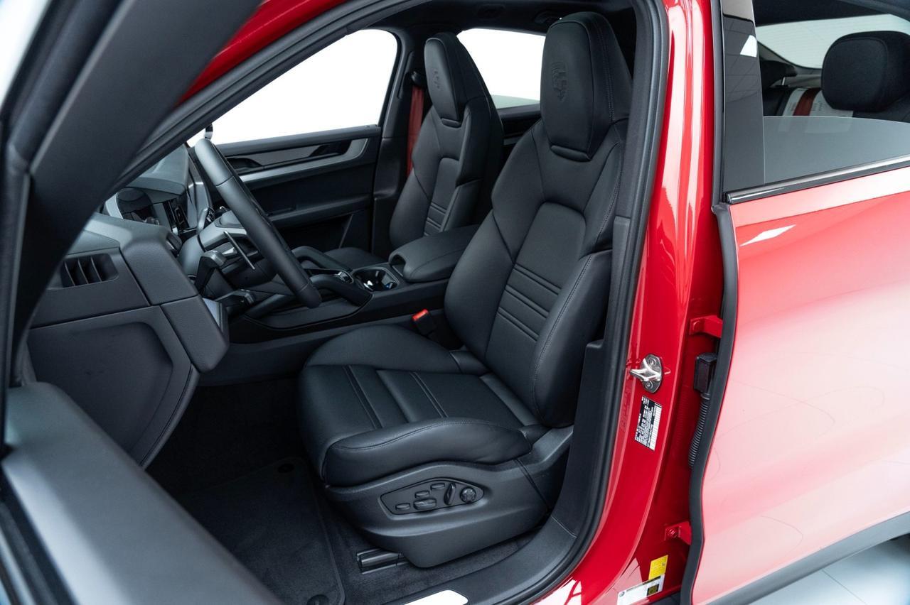 2025 Porsche Cayenne Coupe Pompano Beach FL