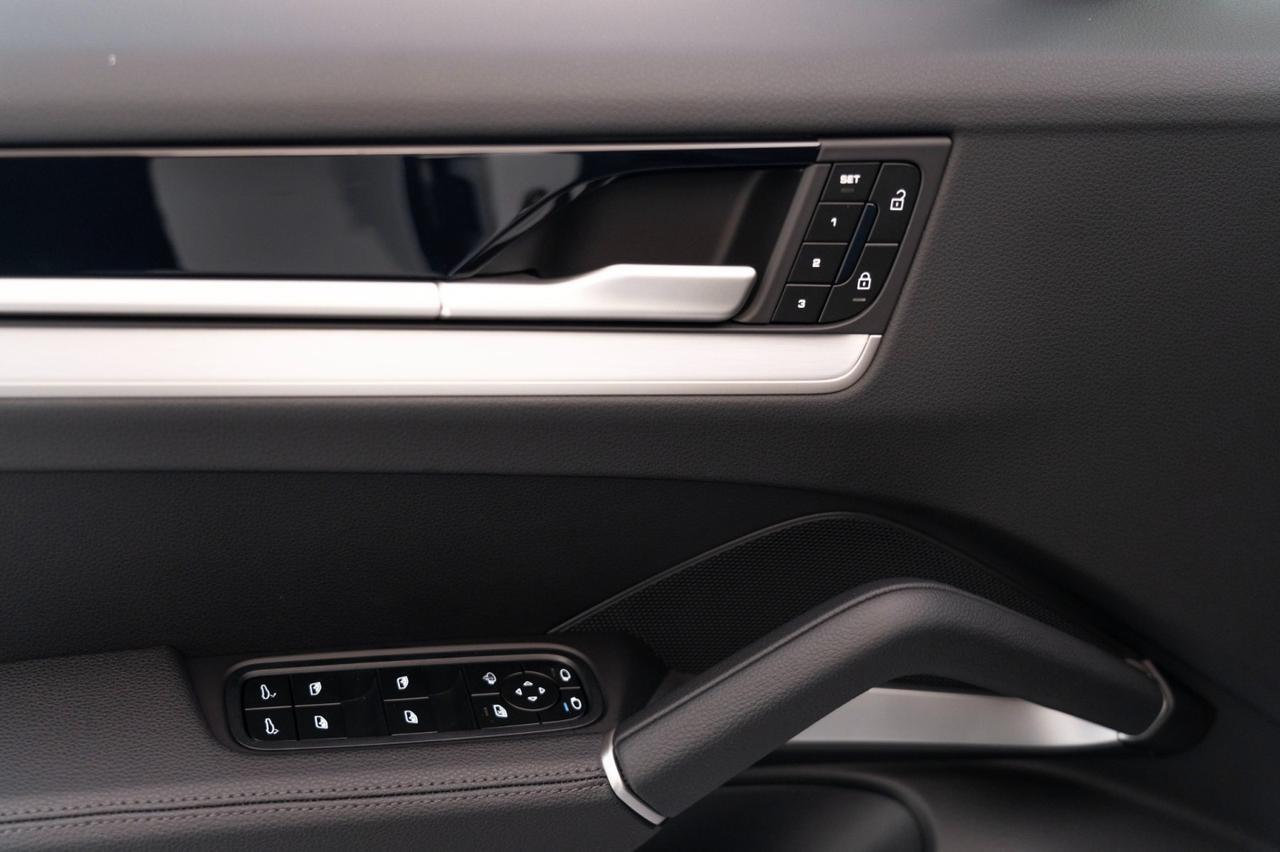 2025 Porsche Cayenne Coupe Pompano Beach FL