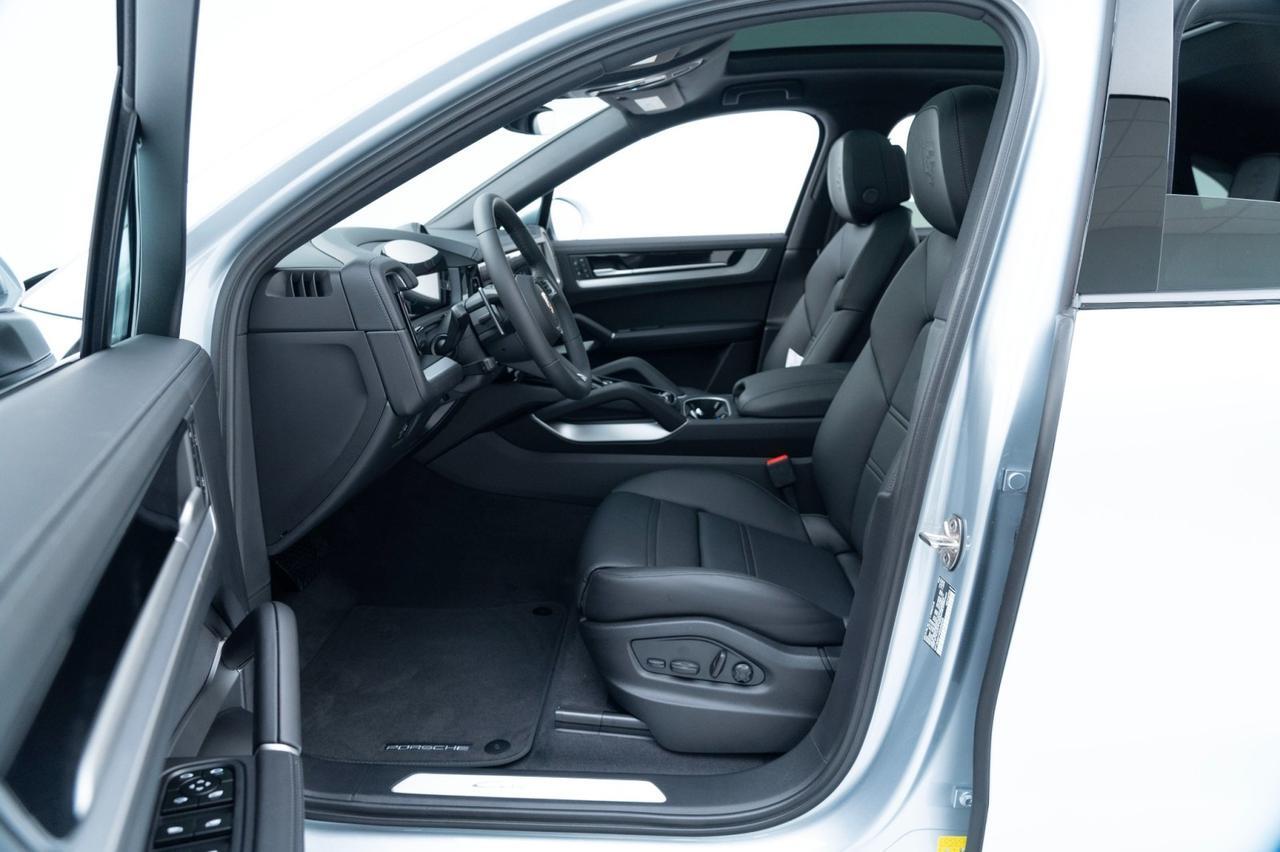2025 Porsche Cayenne Coupe Pompano Beach FL
