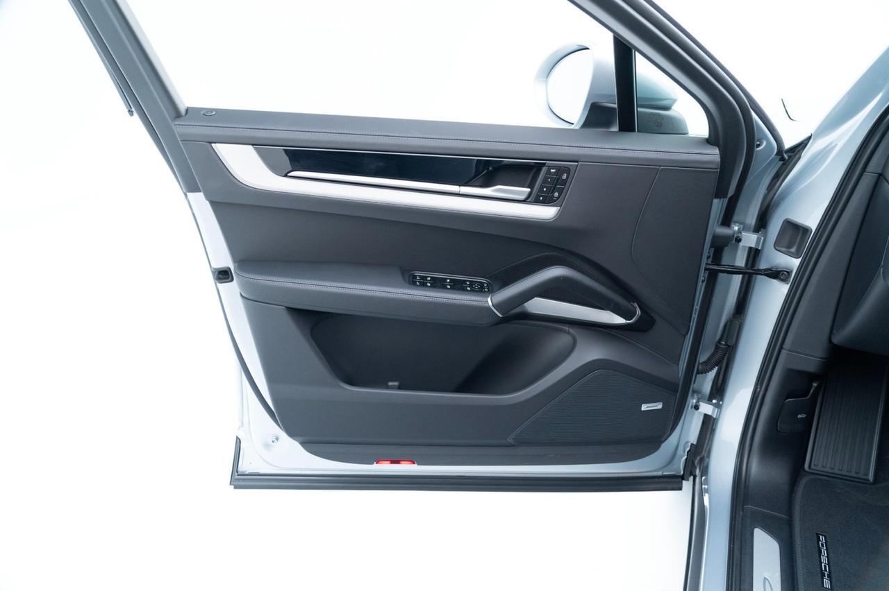 2025 Porsche Cayenne Coupe Pompano Beach FL