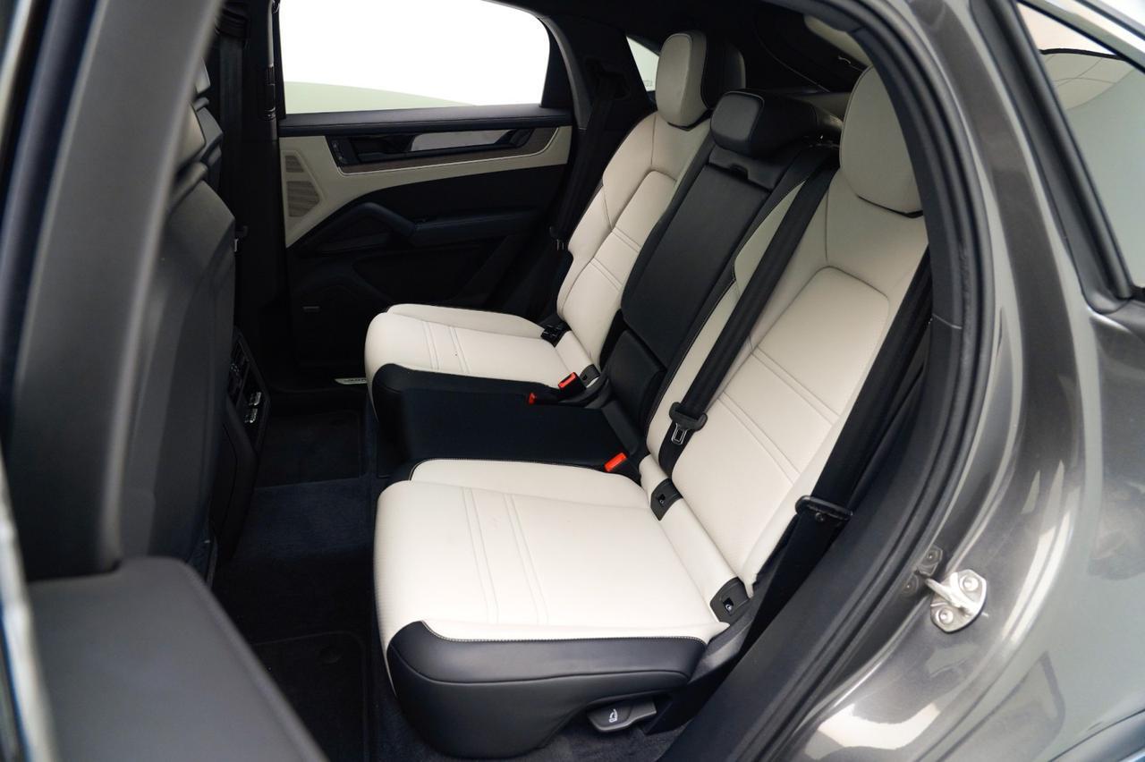 2025 Porsche Cayenne Coupe Pompano Beach FL