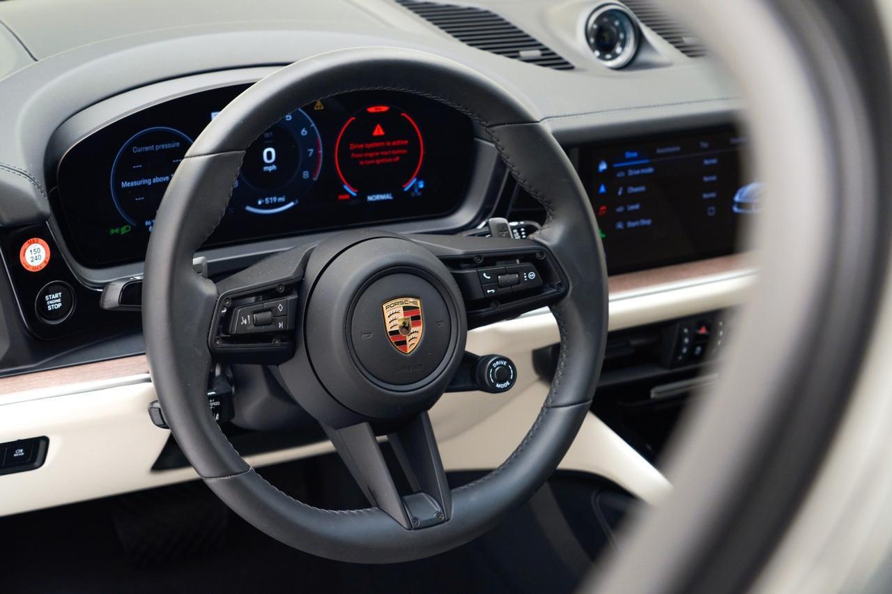 2025 Porsche Cayenne Coupe Pompano Beach FL