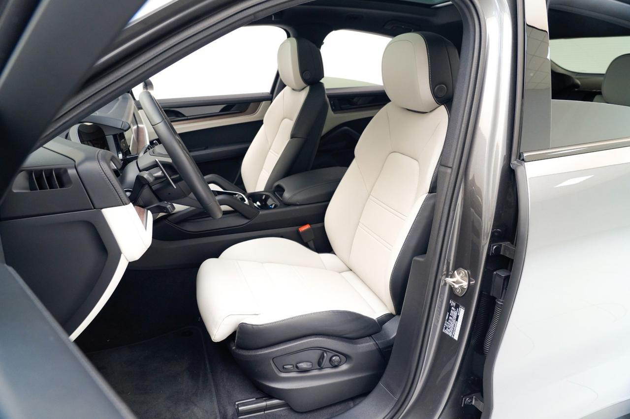 2025 Porsche Cayenne Coupe Pompano Beach FL