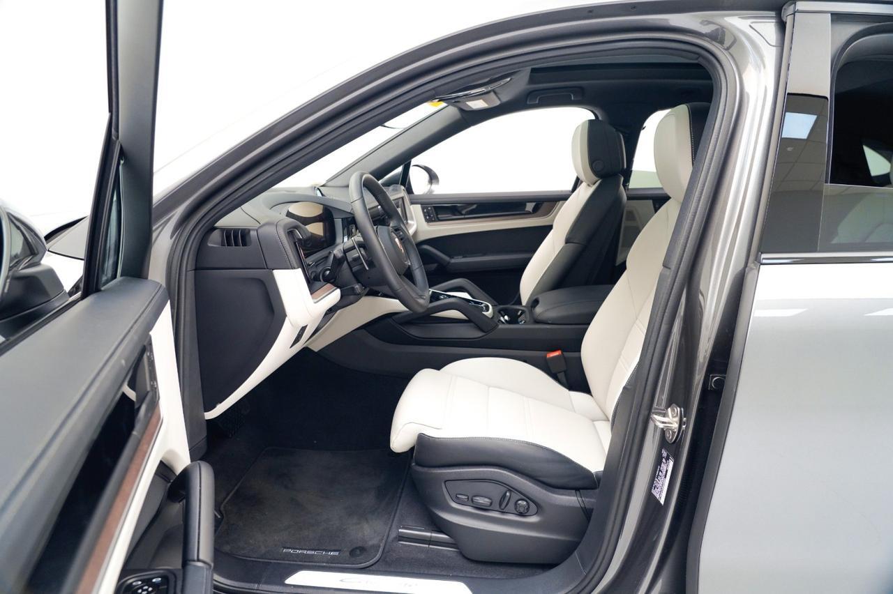 2025 Porsche Cayenne Coupe Pompano Beach FL