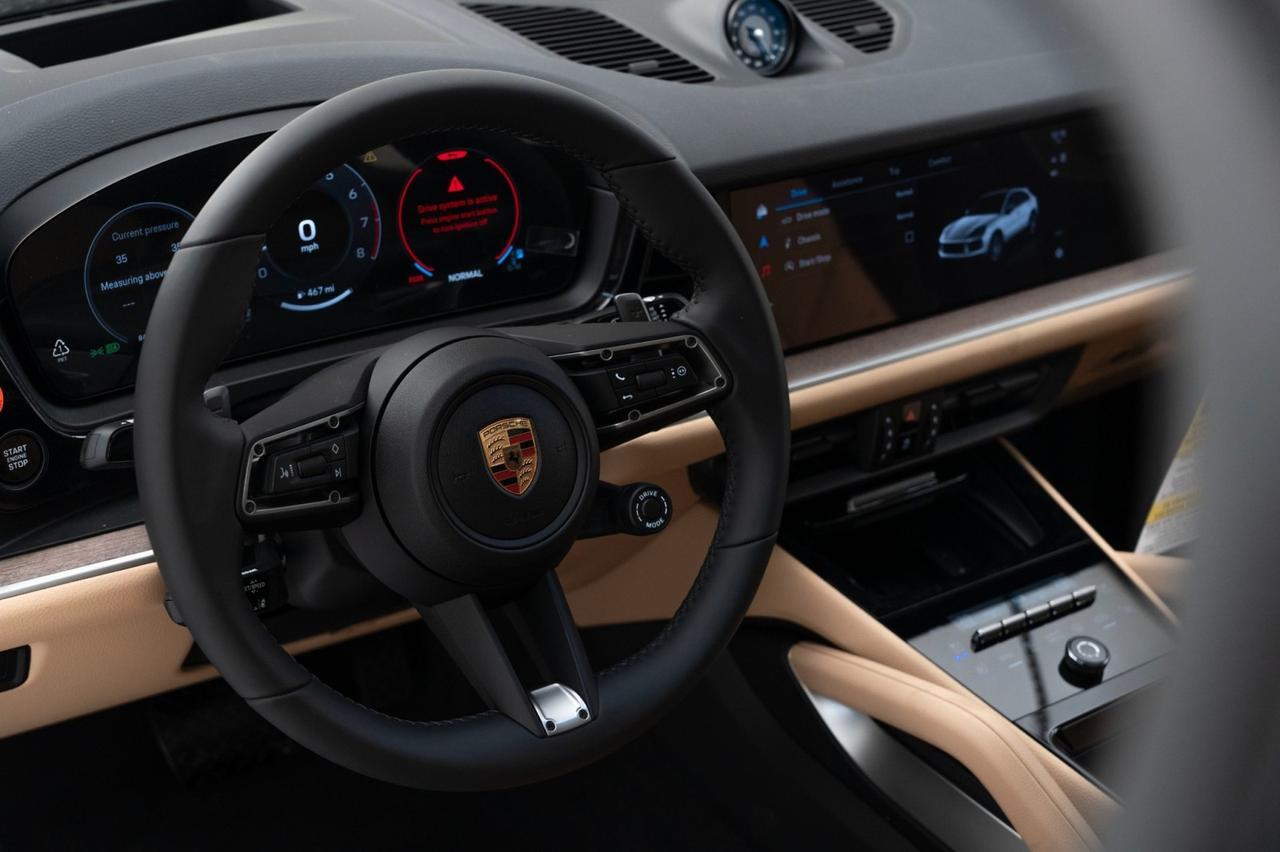 2025 Porsche Cayenne Coupe Pompano Beach FL