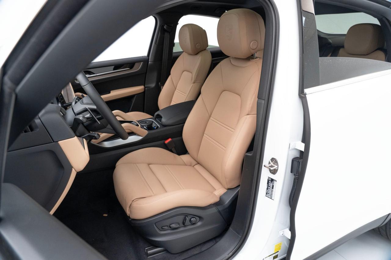 2025 Porsche Cayenne Coupe Pompano Beach FL