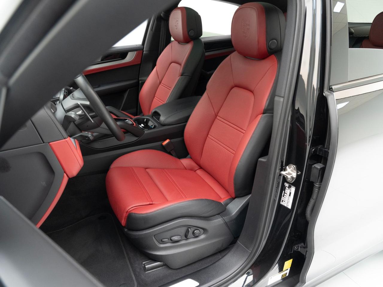 2025 Porsche Cayenne Coupe Pompano Beach FL