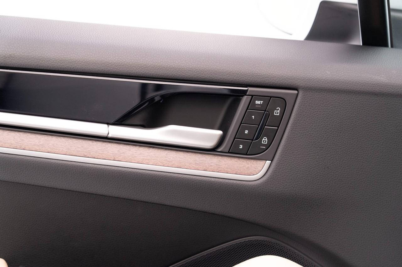 2025 Porsche Cayenne Coupe Pompano Beach FL