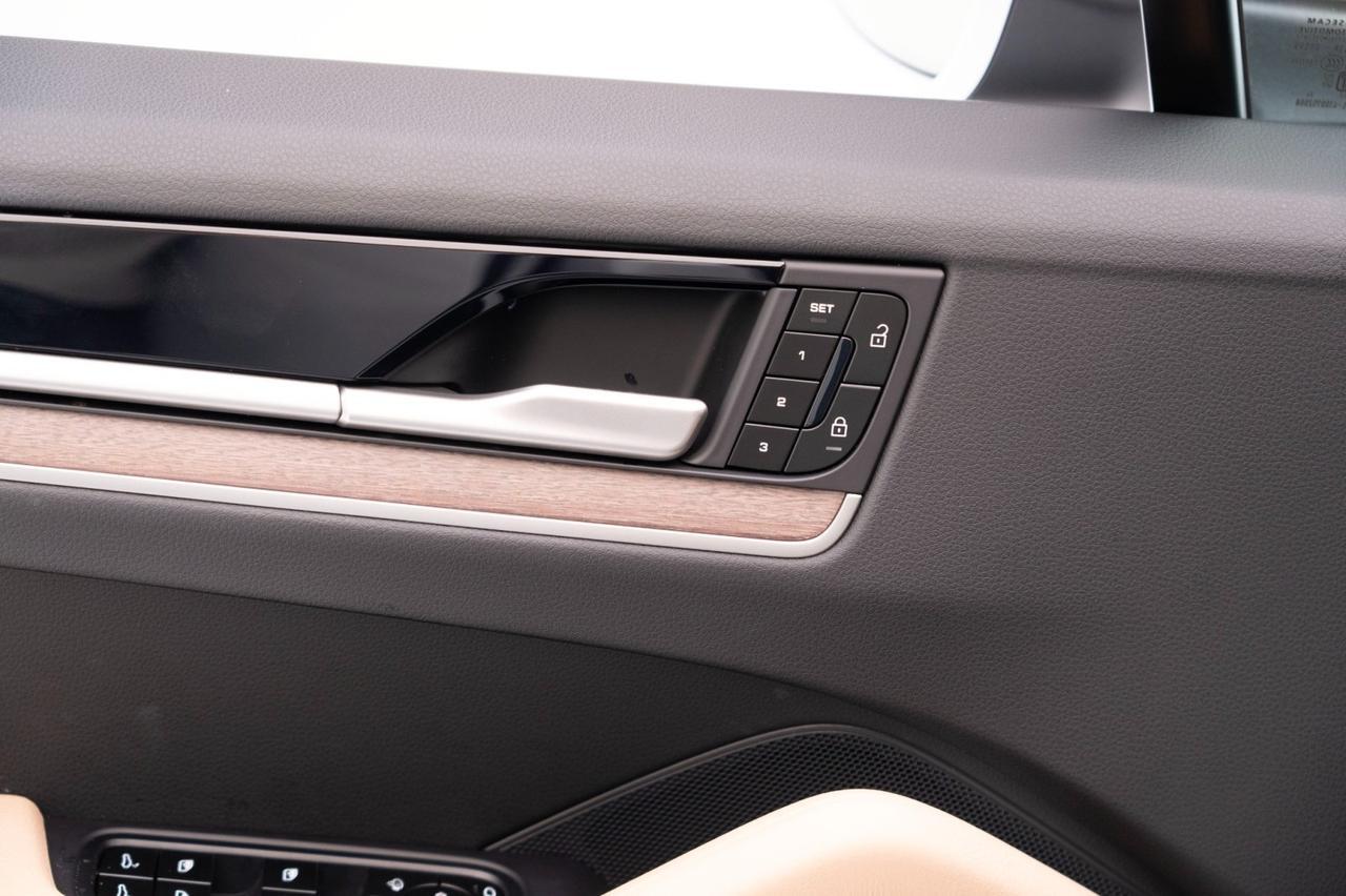 2025 Porsche Cayenne Coupe Pompano Beach FL