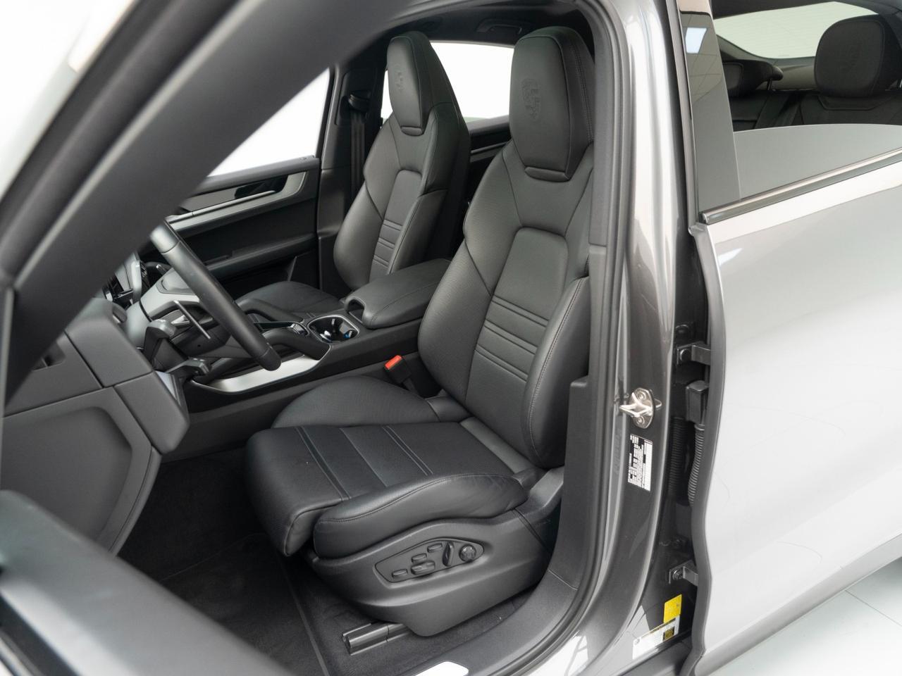 2025 Porsche Cayenne Coupe Pompano Beach FL