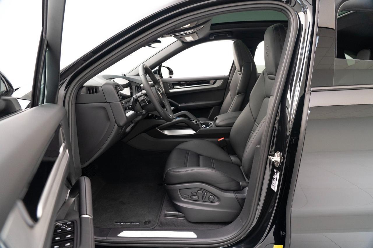 2025 Porsche Cayenne Coupe Pompano Beach FL