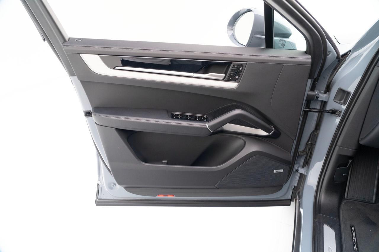 2025 Porsche Cayenne Coupe Pompano Beach FL