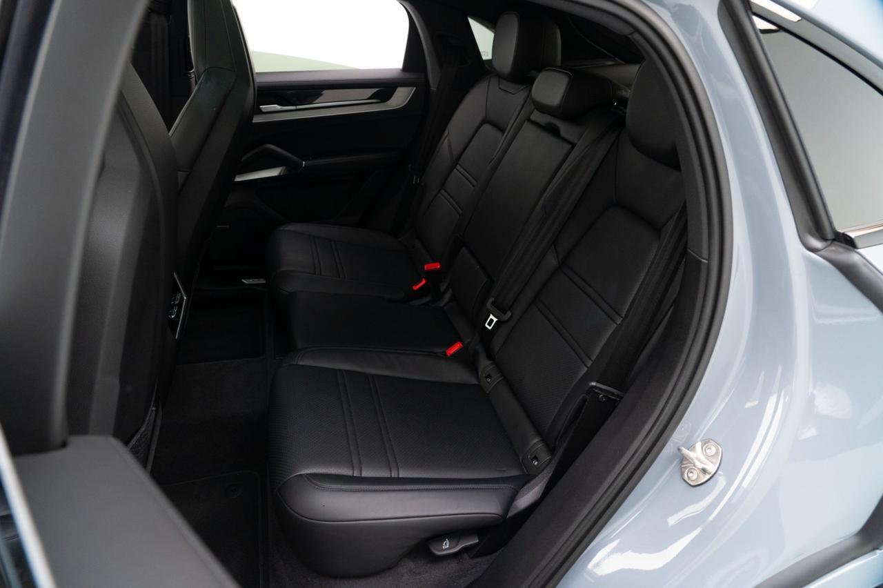 2025 Porsche Cayenne Coupe Pompano Beach FL