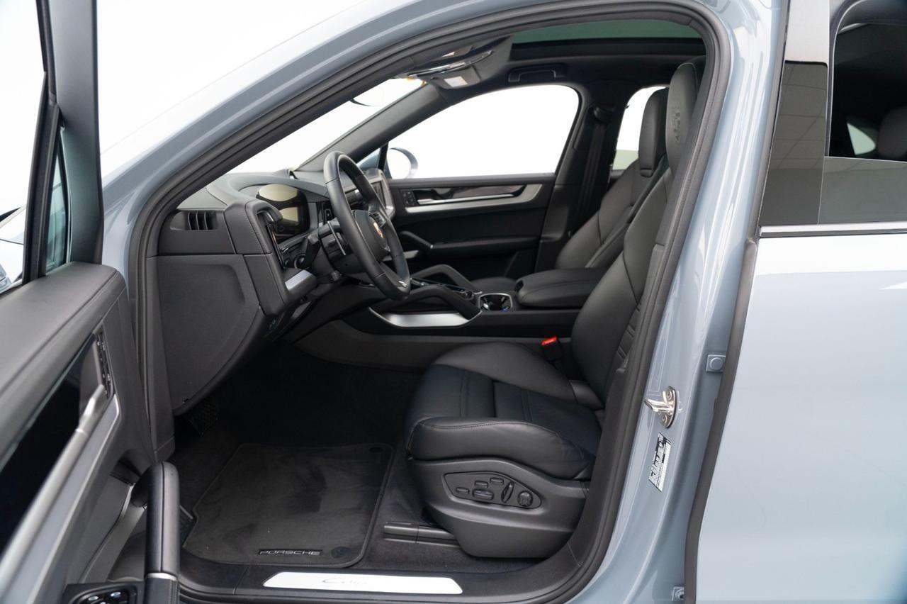 2025 Porsche Cayenne Coupe Pompano Beach FL